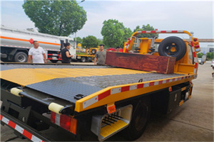 湘桥附近拖车电话号码服务